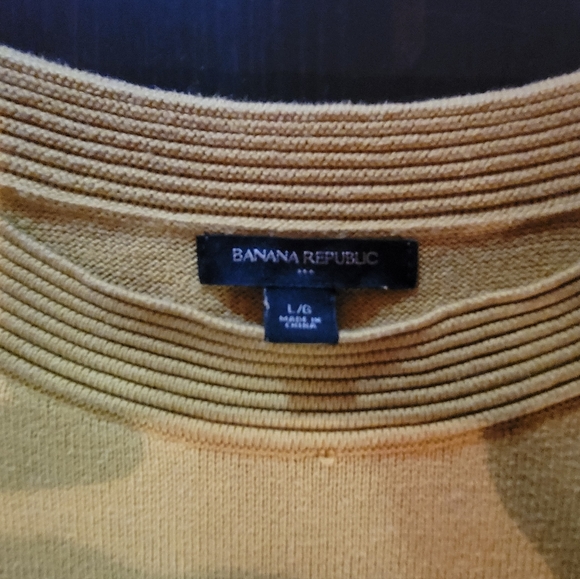 Chartreuse Sweater - Picture 2 of 6